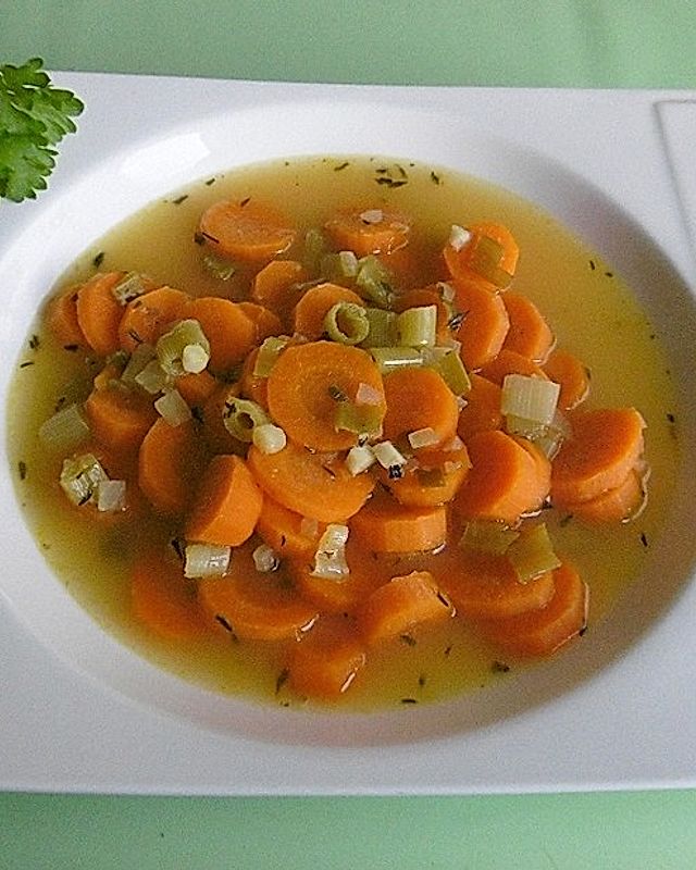 Möhren - Orangen - Suppe mit Thymian