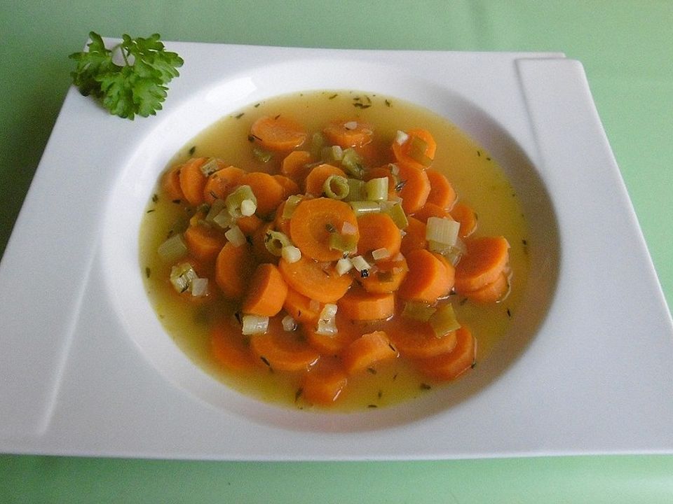 Möhren - Orangen - Suppe mit Thymian von veggielover| Chefkoch