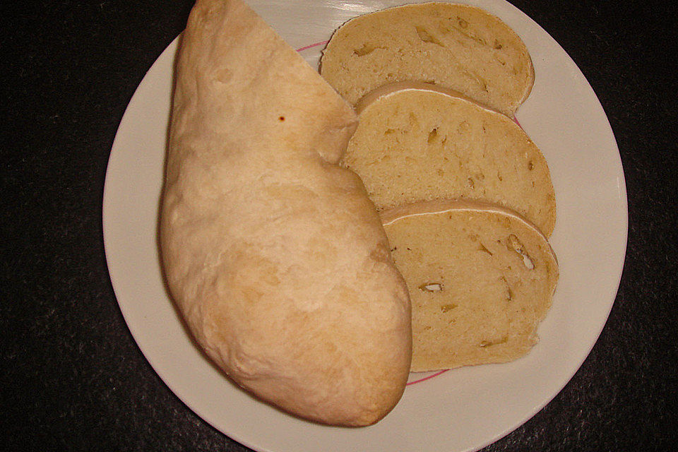 Kleines Brot, Baguette oder Brötchen