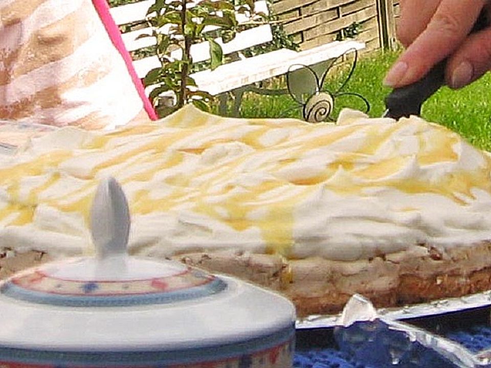 Ananastorte mit lockerem Mandelboden von Schleckermäulchen85| Chefkoch