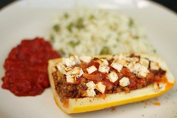 Gefullte Zucchini Mit Hackfleisch Und Fetakase Von Ploschi01 Chefkoch 