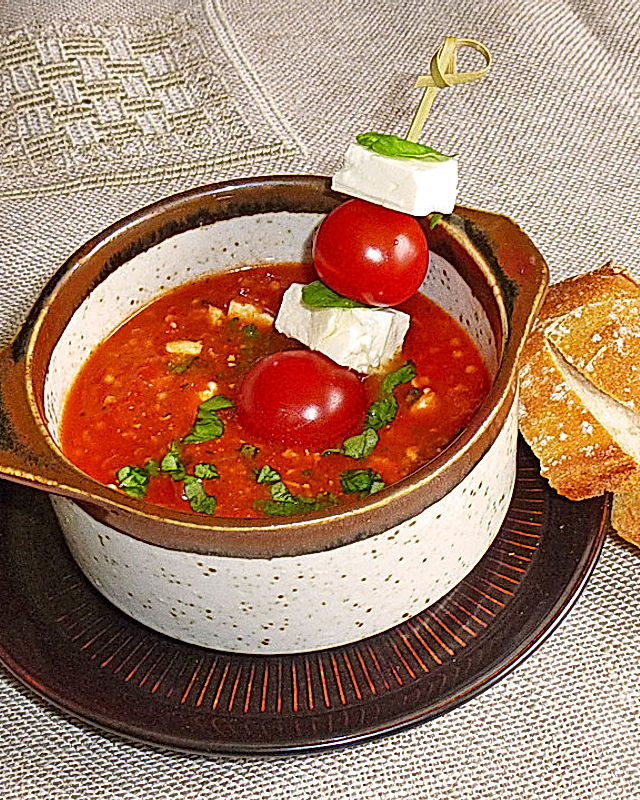 Tomaten-Hirse-Suppe mit Feta