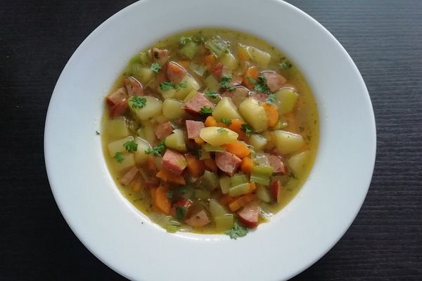 Kartoffel - Gemüseeintopf mit Mettenden - Kochen Gut | kochengut.de