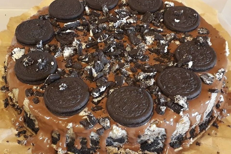 Oreo Cookie Cheesecake