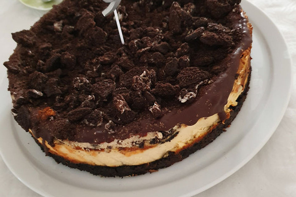 Oreo Cookie Cheesecake