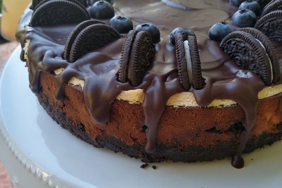 Oreo Cookie Cheesecake