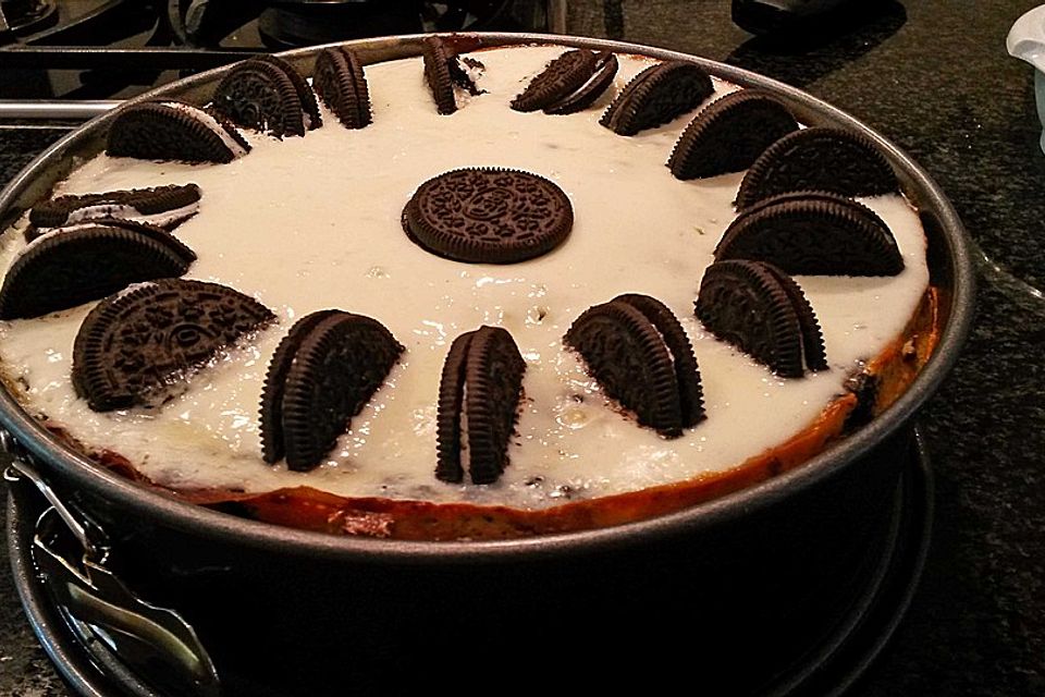 Oreo Cookie Cheesecake