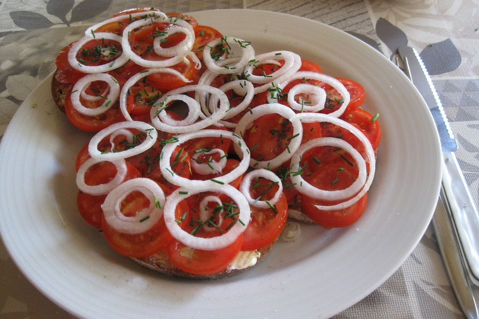 Röstbrot mit Tomaten