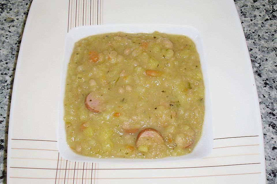 Rheinische Bohnensuppe