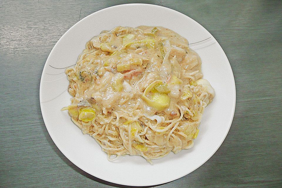 Thai - Nudelpfanne mit Kokos - Erdnusscreme