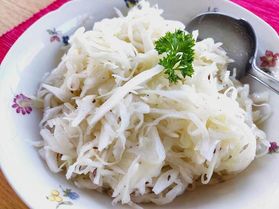 Krautsalat - wie im griechischen Restaurant von Schokoschnalle| Chefkoch