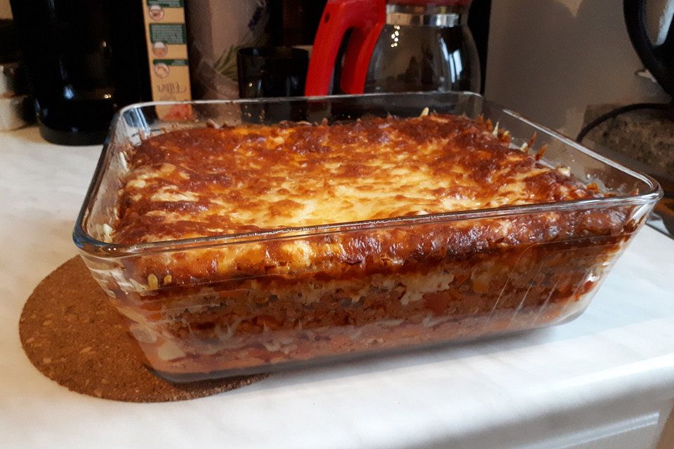 Leichte Lasagne Bologneser Art