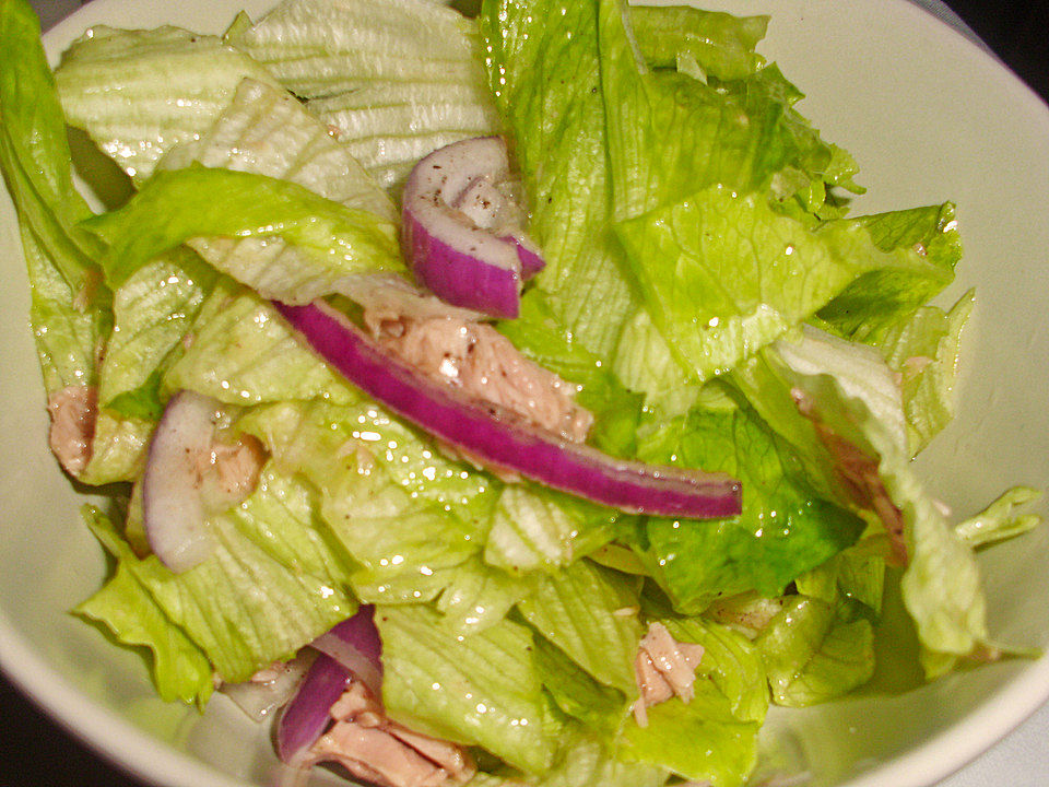 Eisbergsalat mit Thunfisch| Chefkoch