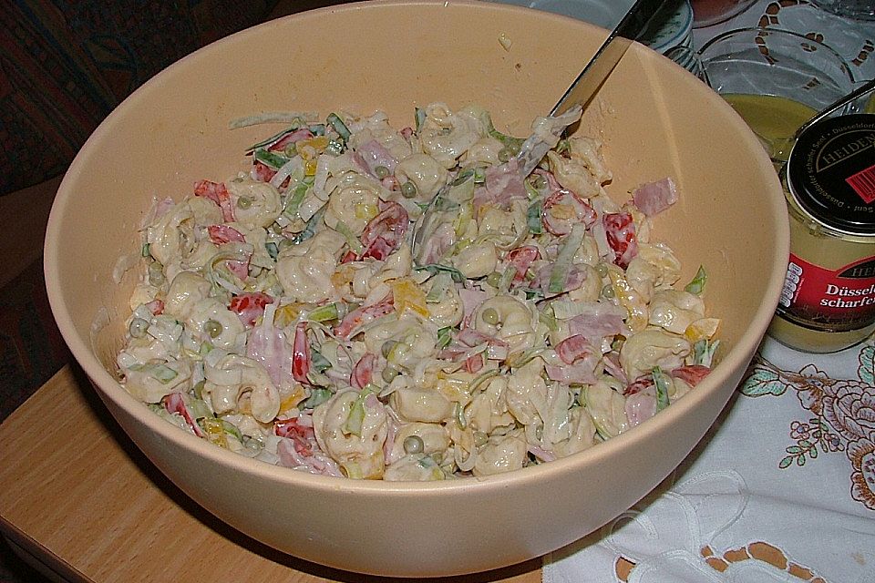 Tortellini - Salat