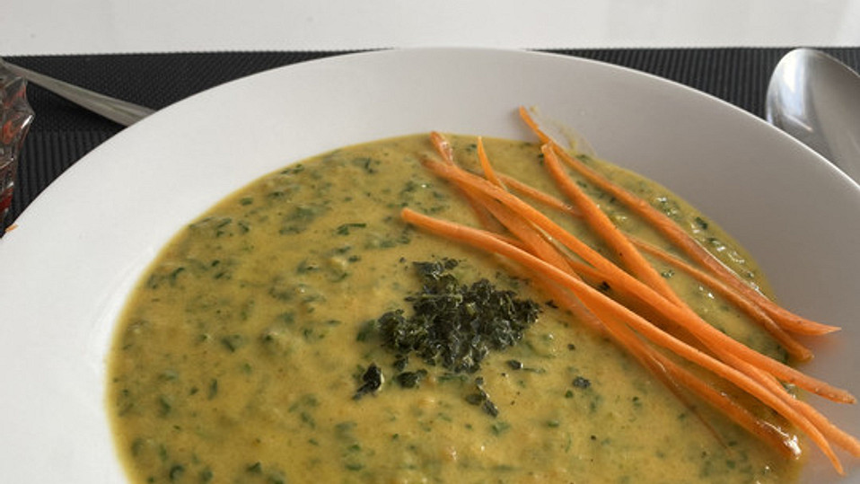 Kokos - Möhren - Spinat - Suppe von Kochpitti