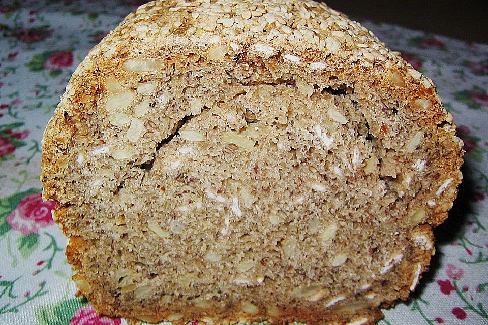 Mein Roggensauerteigbrot mit Sesamkruste