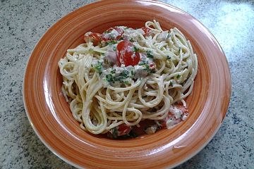 Spaghetti mit Frischkäse - Thunfisch - Sauce