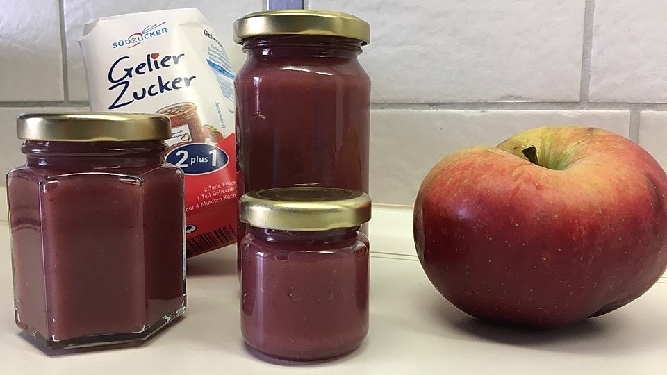 Bratapfelmarmelade mit Zimt, Rotwein und Marzipan-image
