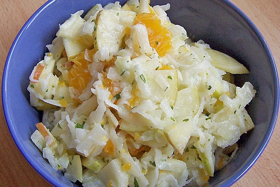 Kohlrabisalat mit Mandarinen Kohlrabisalat mit Mandarinen
