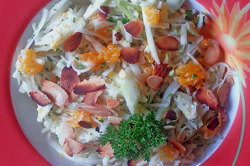 Kohlrabisalat mit Mandarinen Kohlrabisalat mit Mandarinen