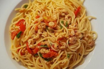 Knoblauchspaghetti mit Krabben oder Krebsschwänzen