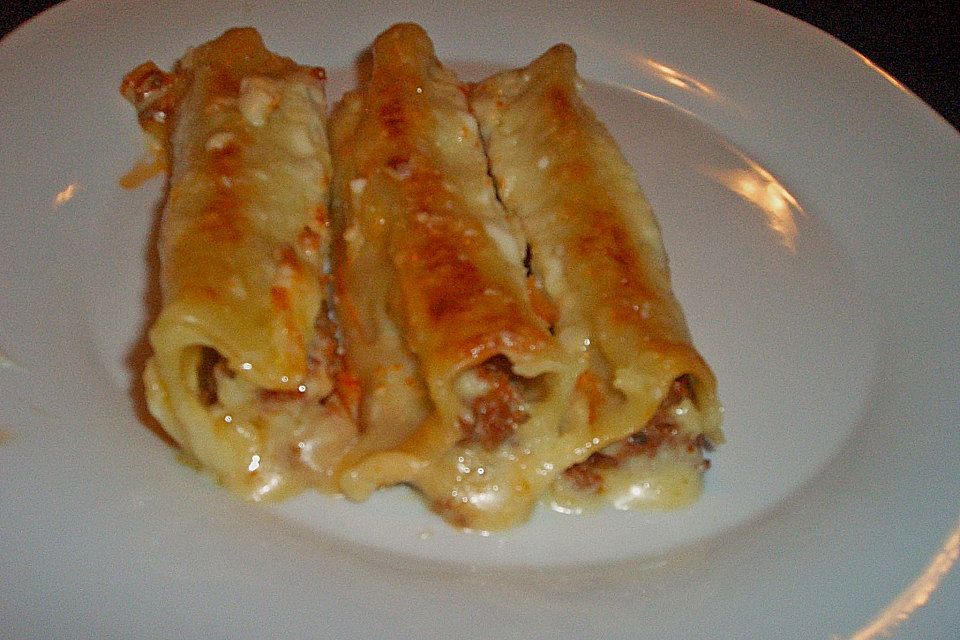 Cannelloni mit Hackfleischfüllung