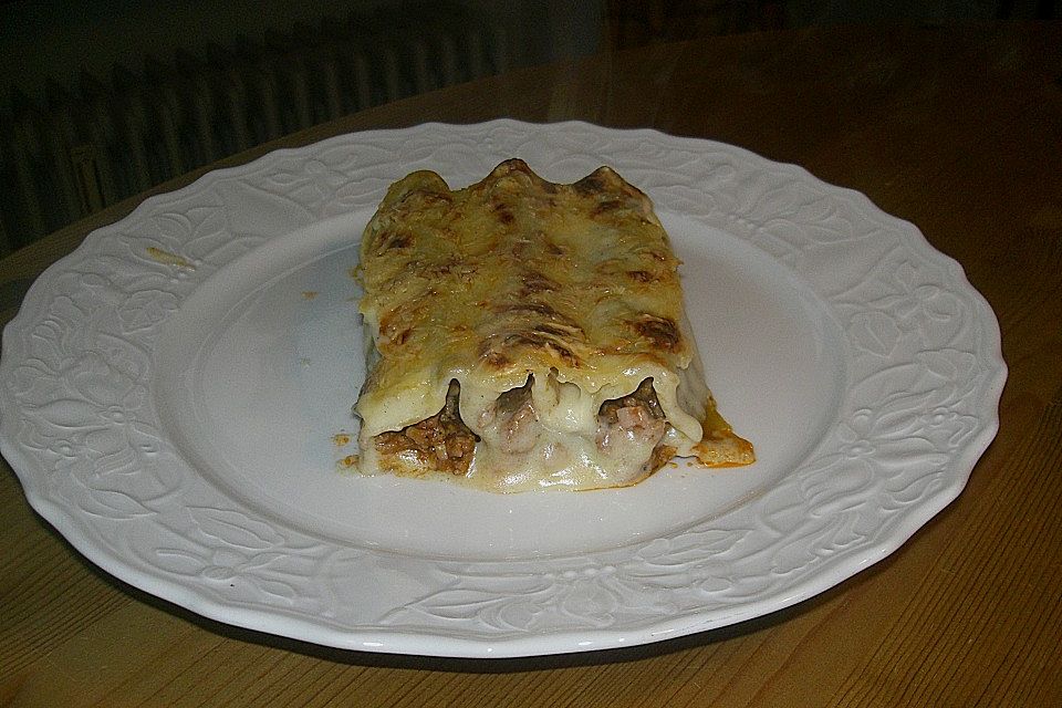 Cannelloni mit Hackfleischfüllung