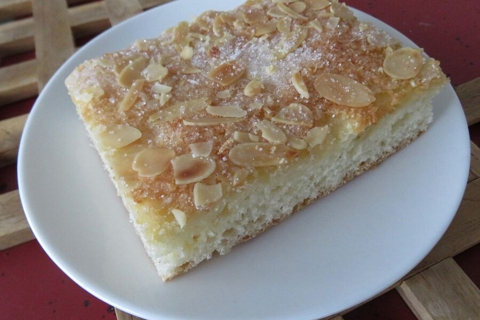 Butter - Zucker - Kuchen mit Mandelblättchen