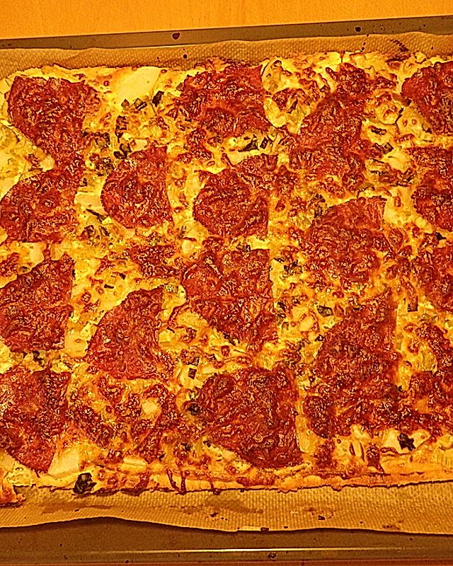 Birnen - Salami - Pizza