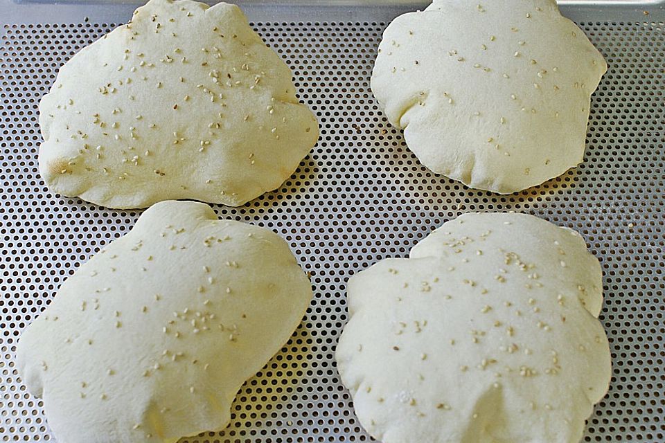 Pita - Brot mit Sesam