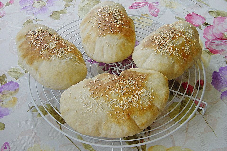 Pita - Brot mit Sesam