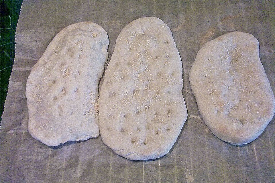 Pita - Brot mit Sesam