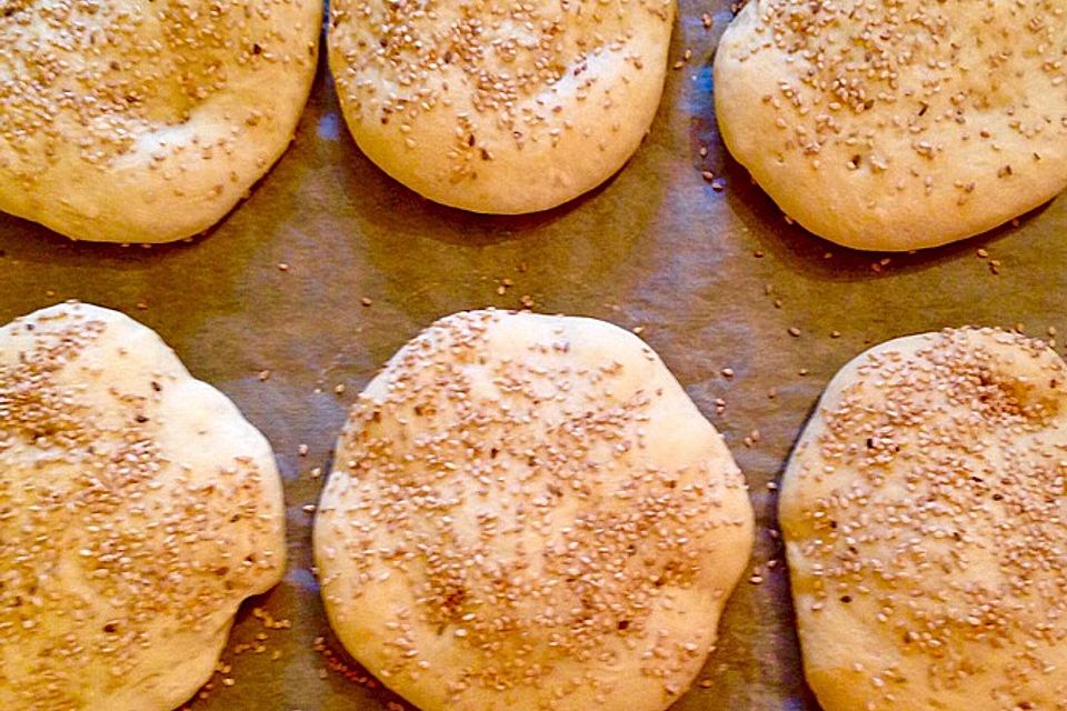 Pita - Brot mit Sesam