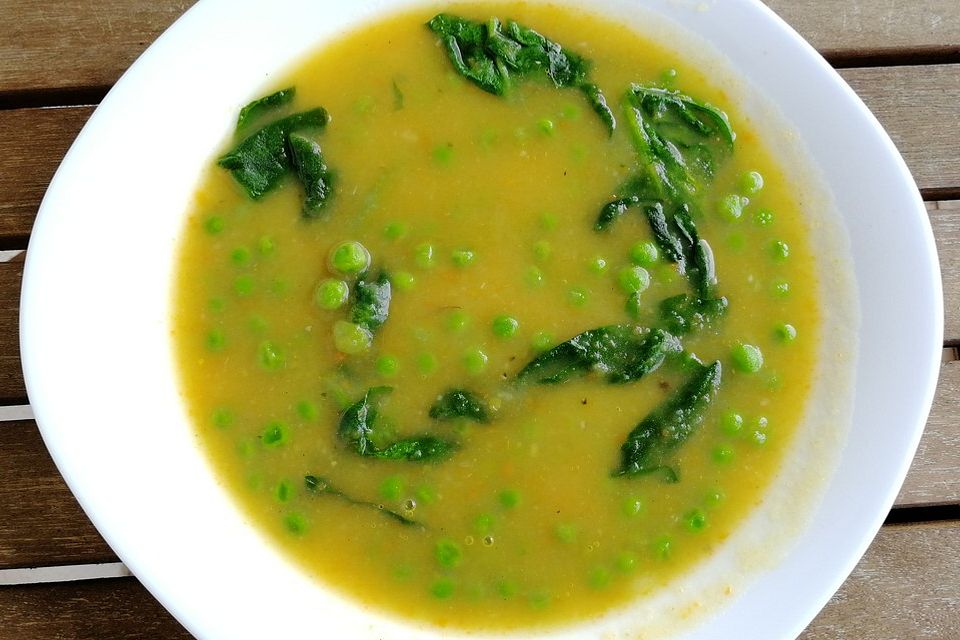 Sopa de ervilha com espinafre