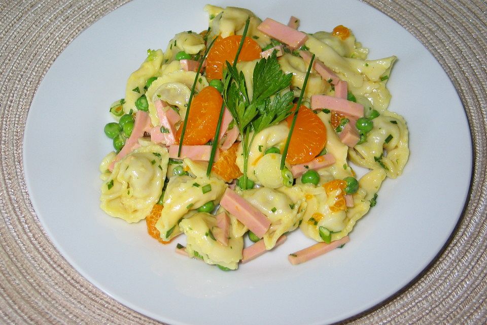 Tortellinisalat