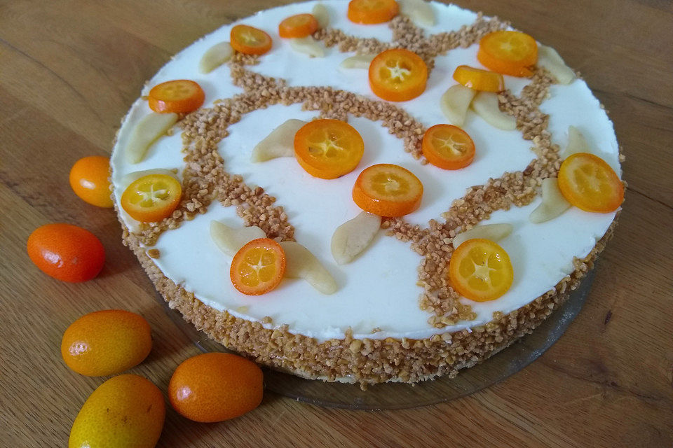 Kumquat - Joghurt - Torte mit Marzipan