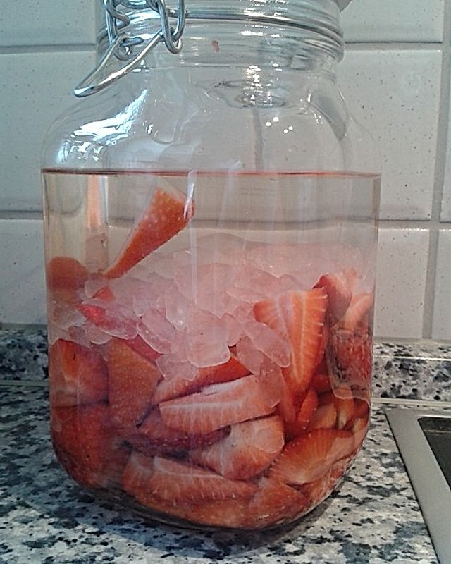 Erdbeerlikör Rezepte | Chefkoch