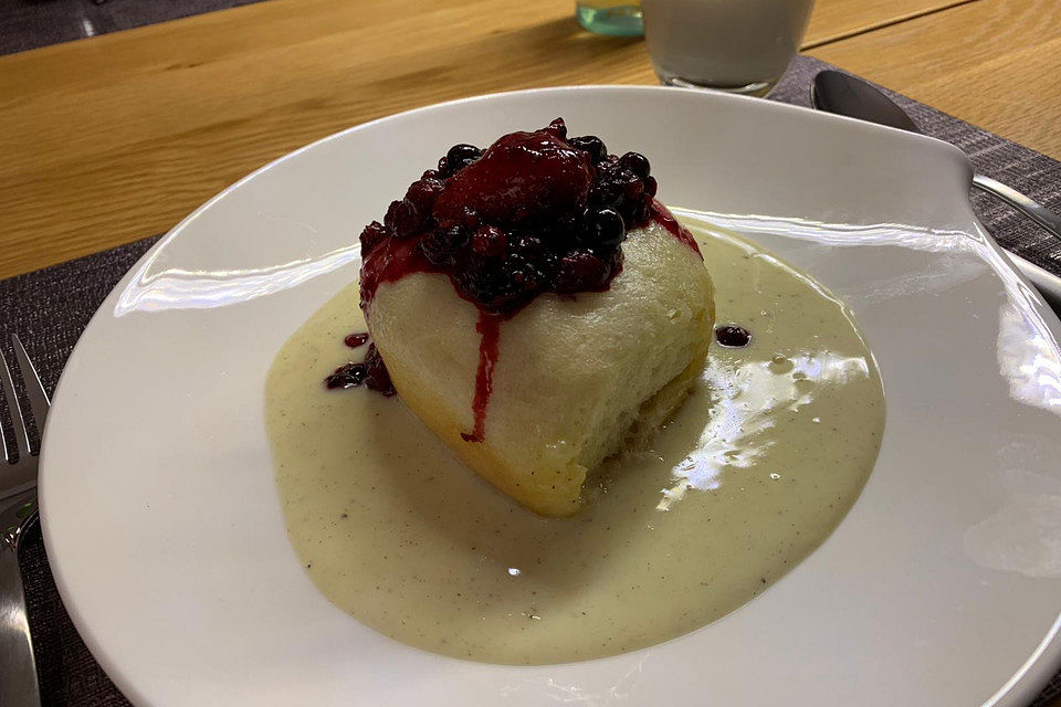 Dampfnudeln mit Vanillesoße