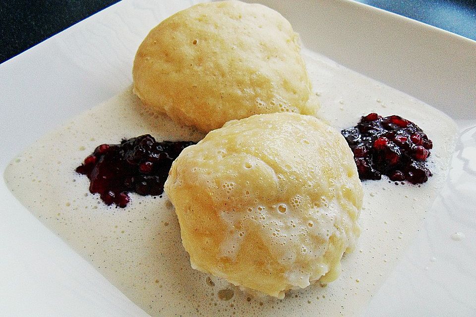 Dampfnudeln mit Vanillesoße