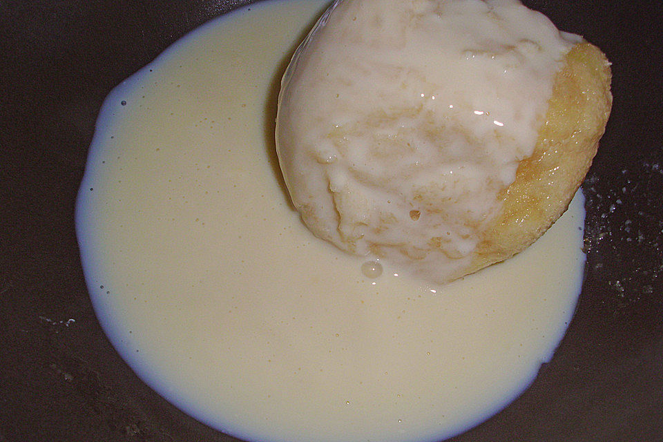 Dampfnudeln mit Vanillesoße