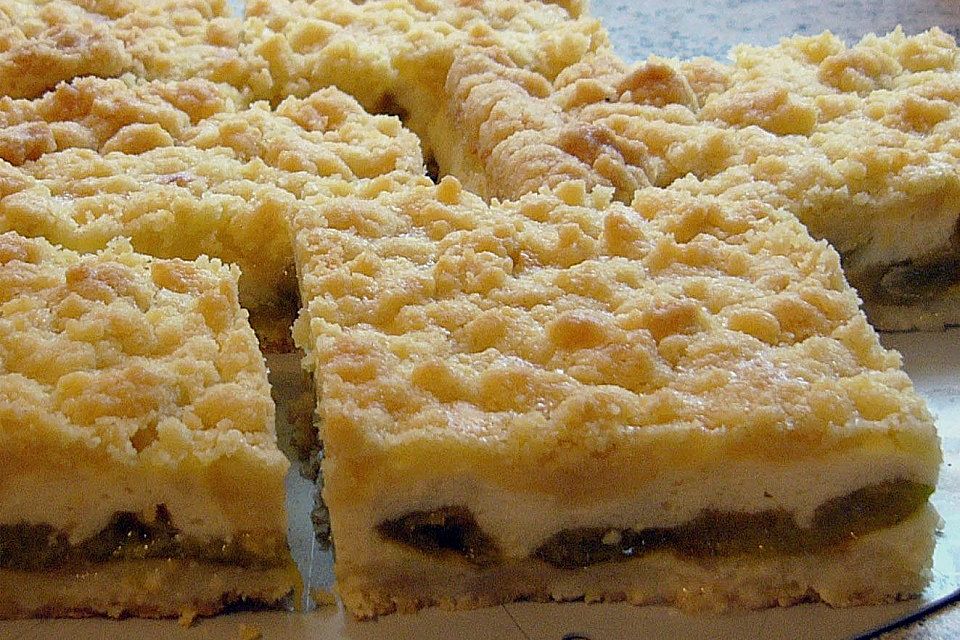 Reineclauden - Käsekuchen mit Mandelstreuseln