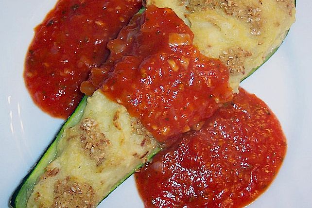 Gefüllte Zucchini mit Kartoffel-Zwiebel-Püree von Seide| Chefkoch