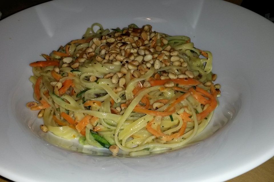 Spaghetti mit Zucchini - Karotten - Sauce