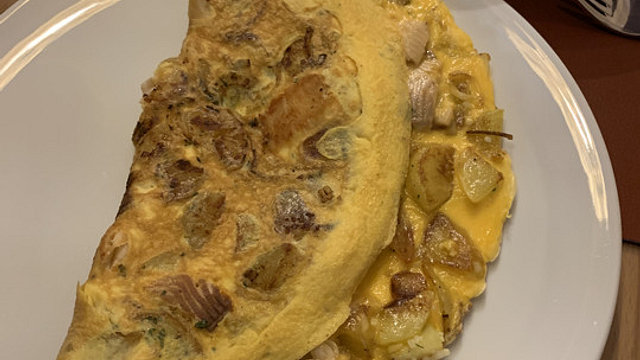 Kartoffel-Omelette mit geräucherter Forelle von Hani Kartoffel-Omelette mit geräucherter Forelle von Hani