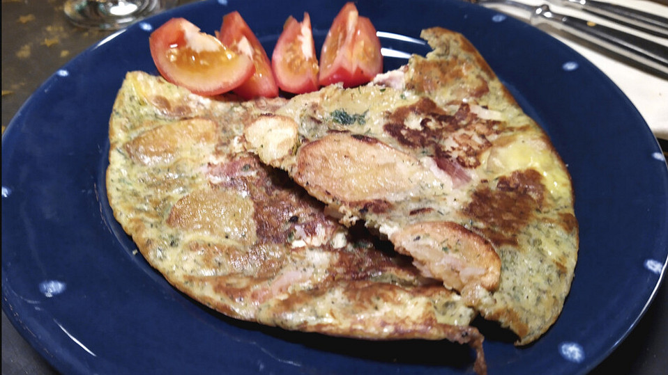 Kartoffel-Omelette mit geräucherter Forelle von Hani