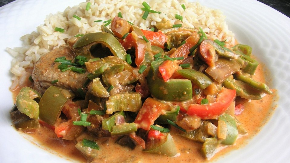 Absolut leicht und lecker, Paprikagemüse in Milch als Beilage