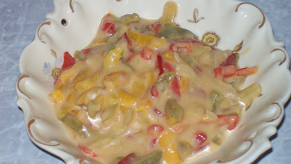 Absolut leicht und lecker, Paprikagemüse in Milch als Beilage