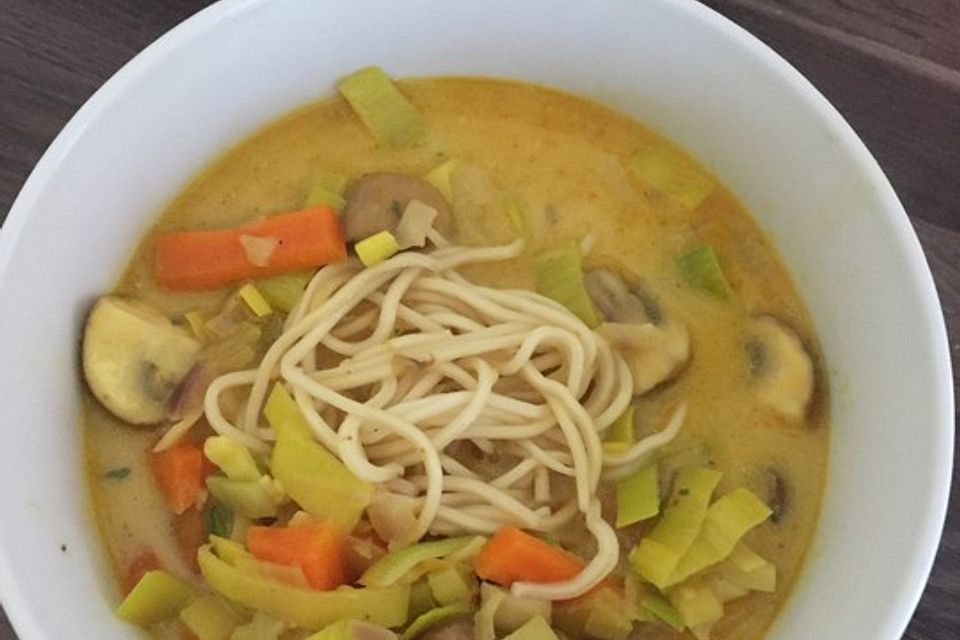 Asia - Curry - Suppe