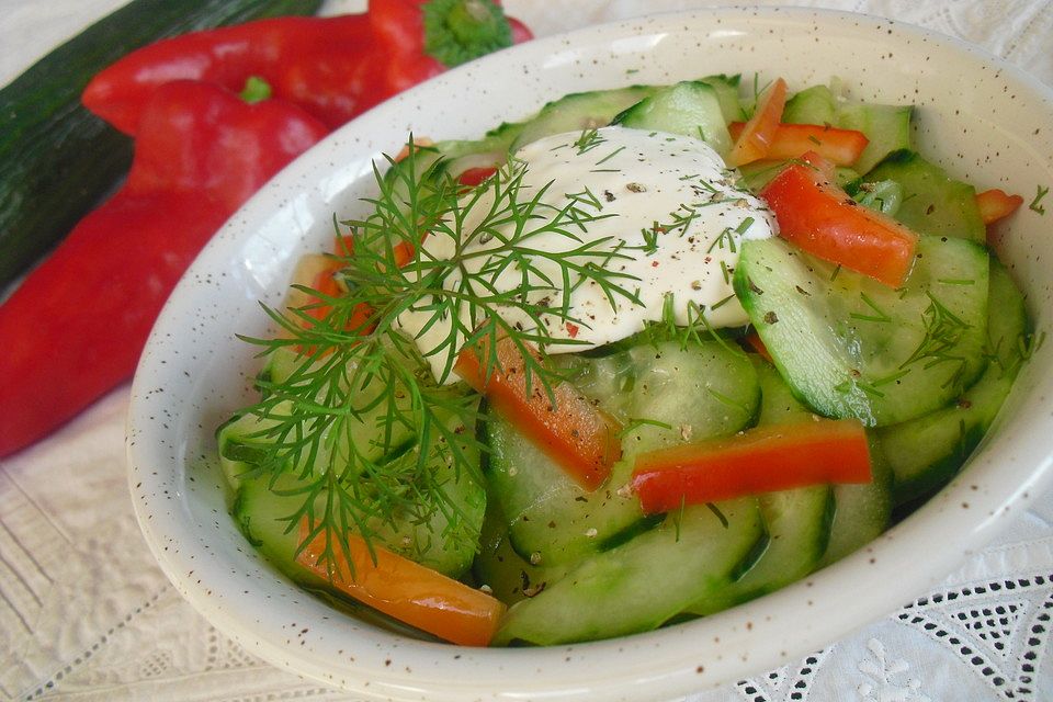 Ungarischer Gurkensalat