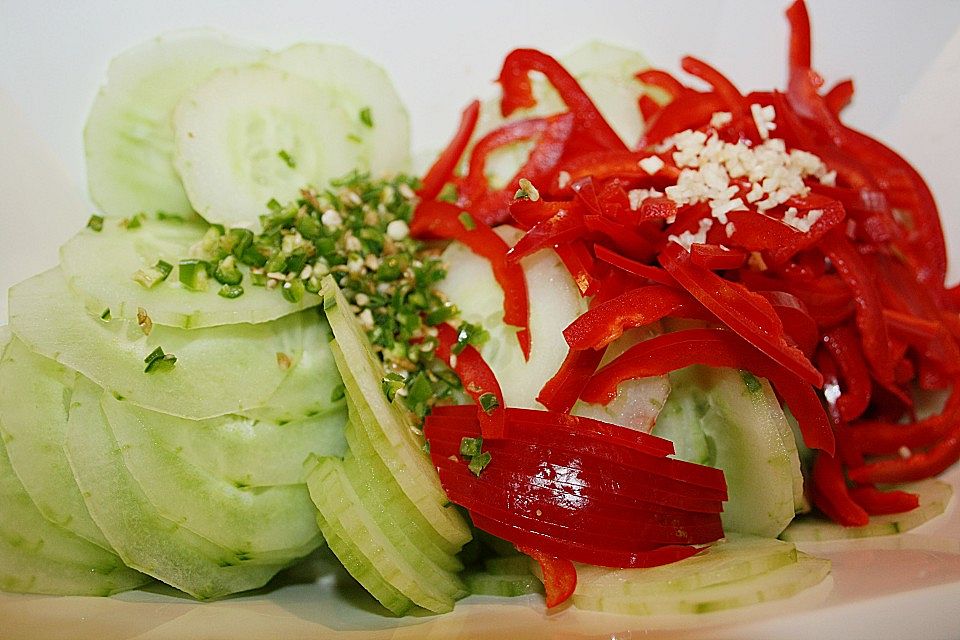 Ungarischer Gurkensalat